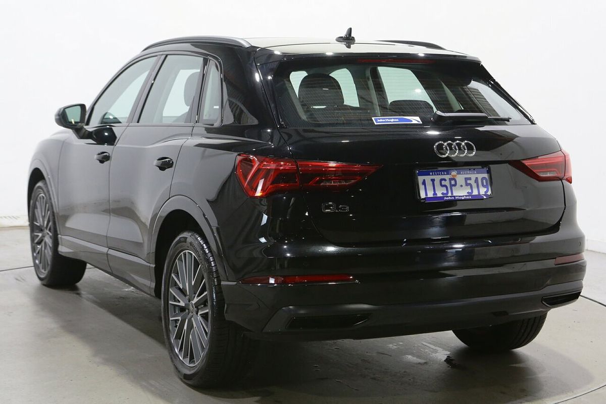 2024 Audi Q3 35 TFSI Dynamic Black F3