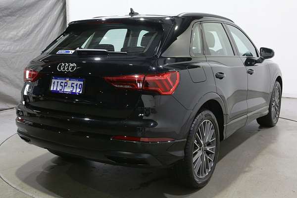 2024 Audi Q3 35 TFSI Dynamic Black F3
