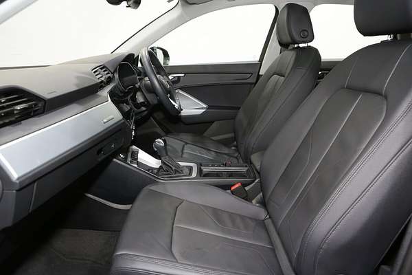 2024 Audi Q3 35 TFSI Dynamic Black F3