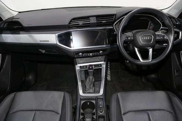2024 Audi Q3 35 TFSI Dynamic Black F3