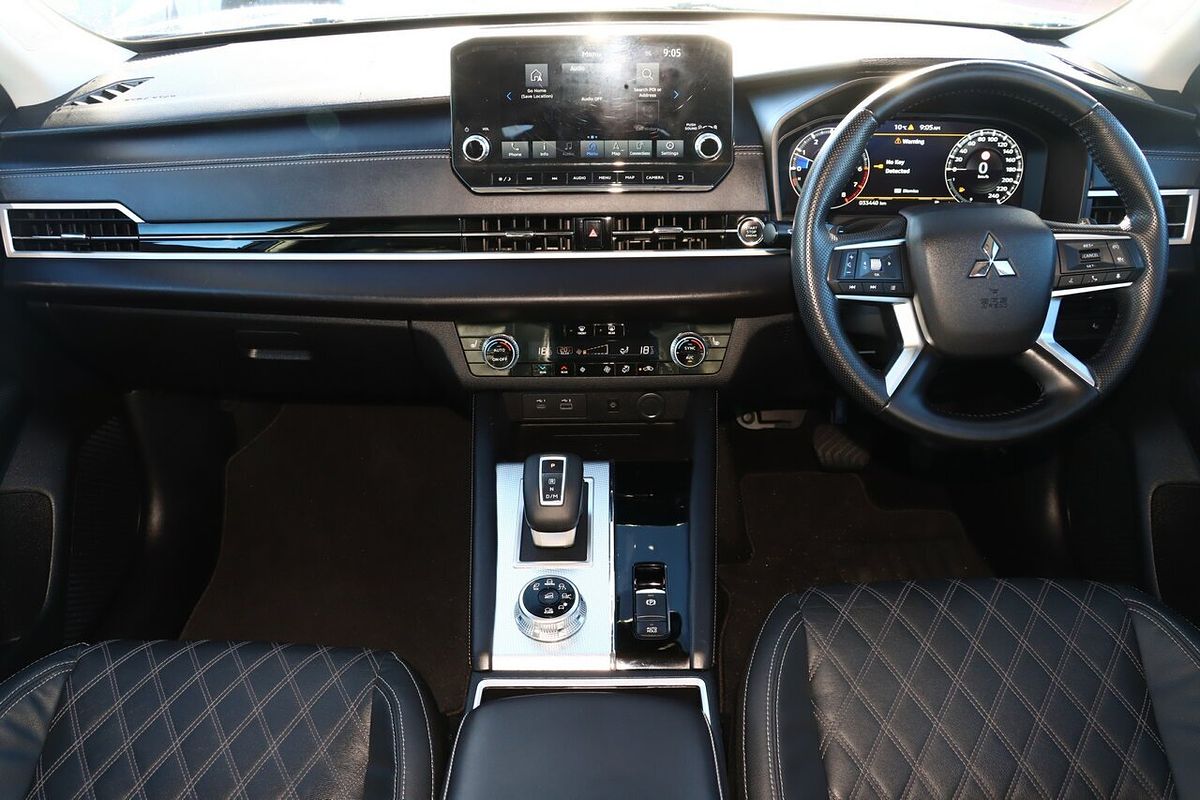 2021 Mitsubishi Outlander Exceed ZM