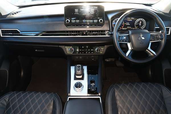 2021 Mitsubishi Outlander Exceed ZM