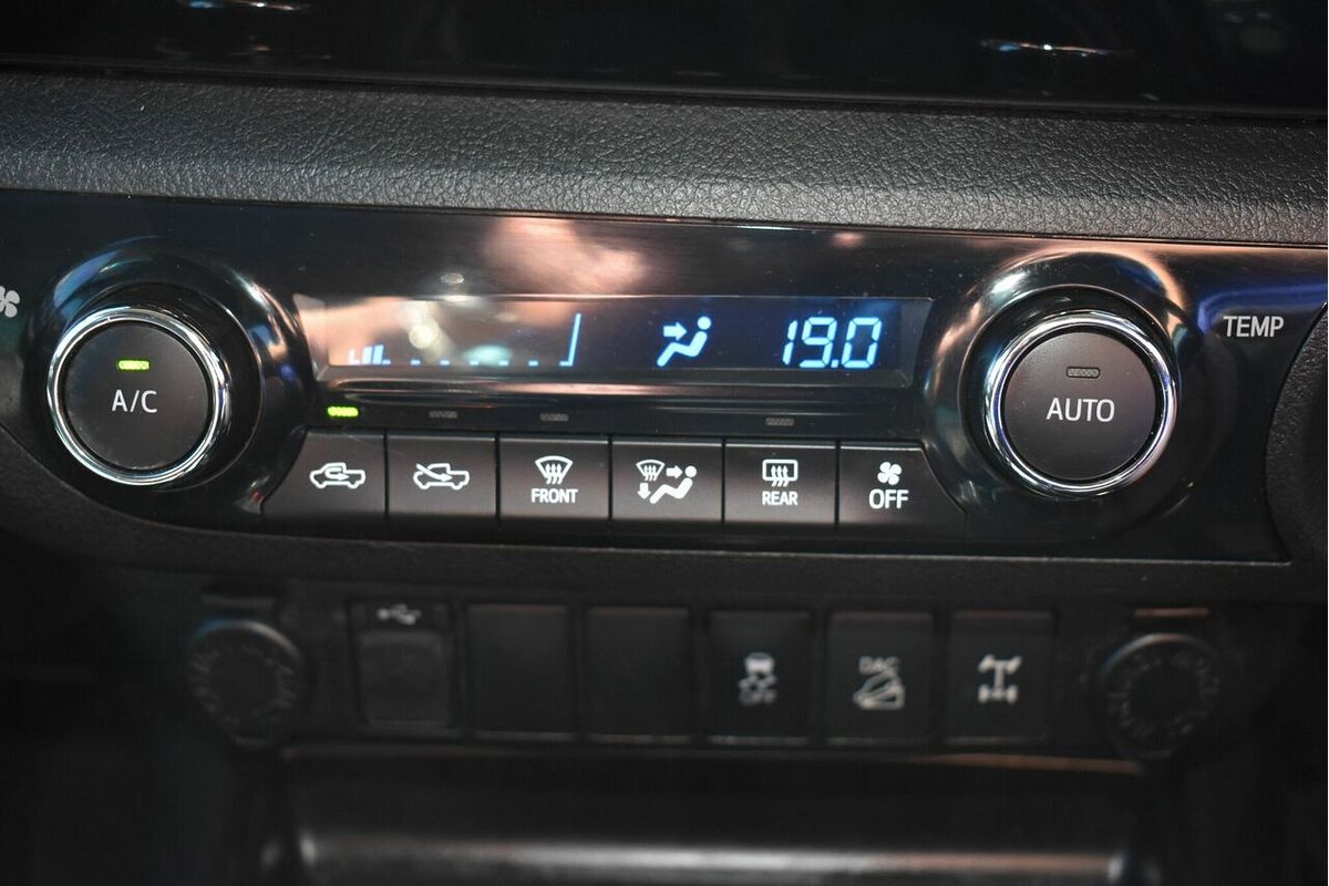 2016 Toyota Hilux SR5 GUN126R 4X4
