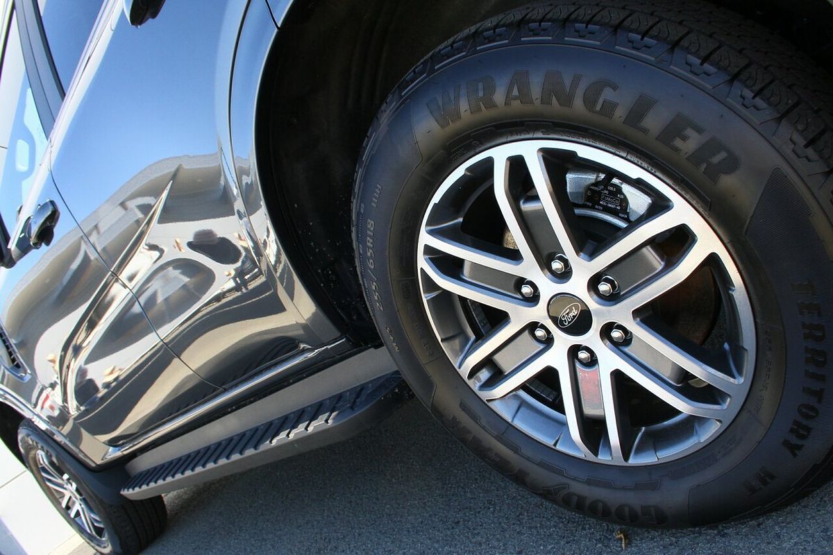 2025 Ford Everest Trend 2.0L