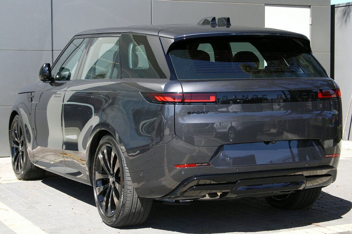 2025 Land Rover Range Rover Sport D300 Dynamic SE L461