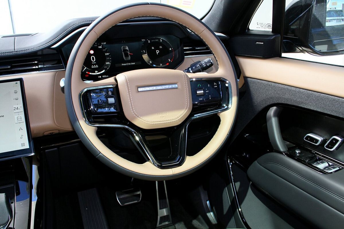 2025 Land Rover Range Rover Sport D300 Dynamic SE L461