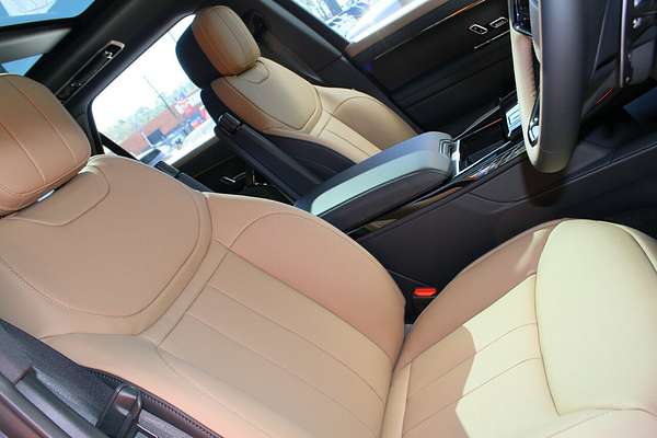 2025 Land Rover Range Rover Sport D300 Dynamic SE L461