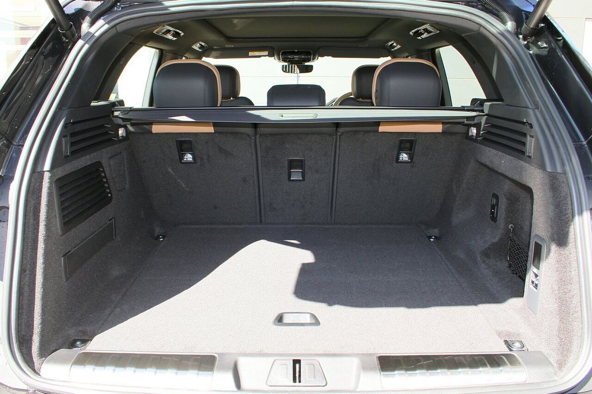 2025 Land Rover Range Rover Sport D300 Dynamic SE L461