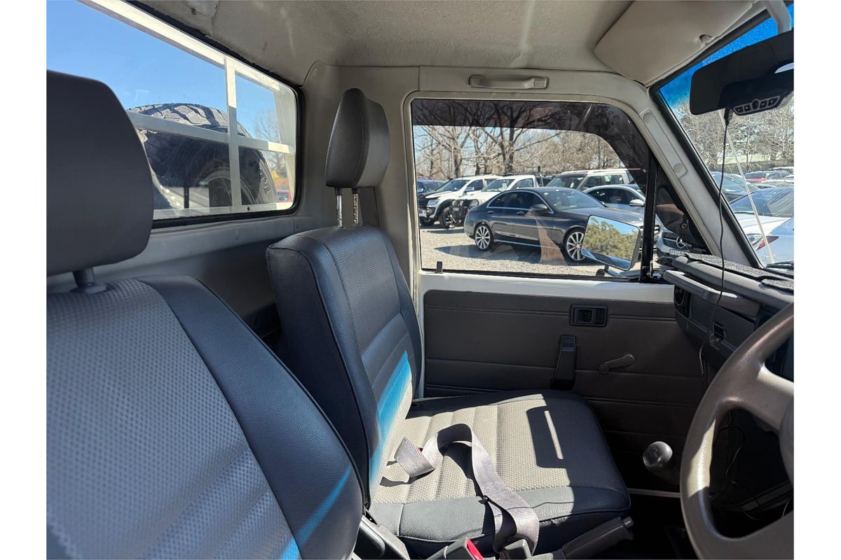 2005 Toyota Landcruiser HDJ79R 4X4