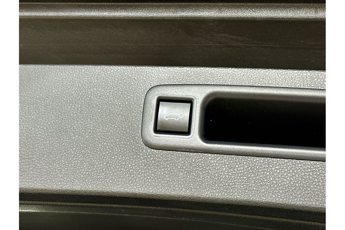 2023 Toyota Kluger Grande AXUH78R