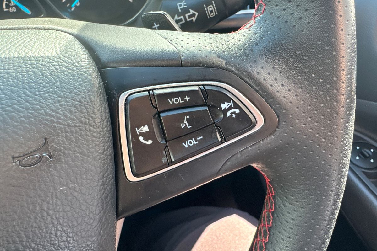 2019 Ford Escape ST-Line ZG