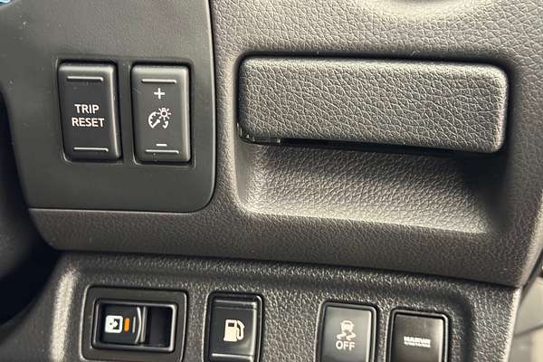 2020 Nissan Navara ST D23 Series 4 4X4