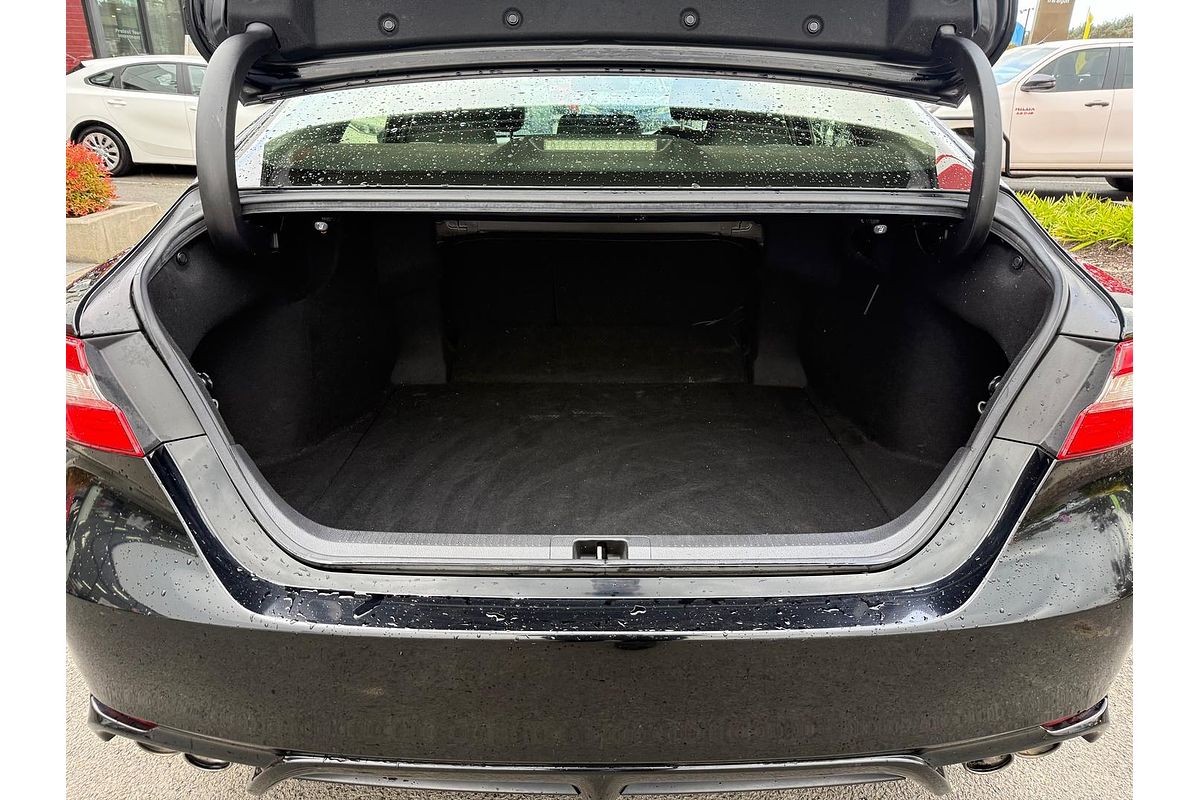 2018 Toyota Camry Ascent ASV70R