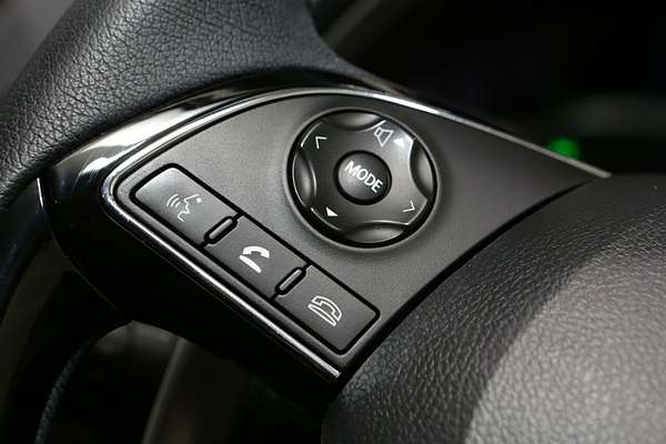 2024 Mitsubishi Eclipse Cross LS YB