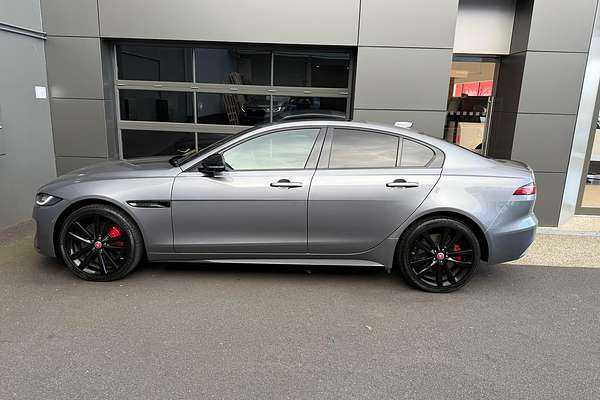 2021 Jaguar XE P300 R-Dynamic Black X760