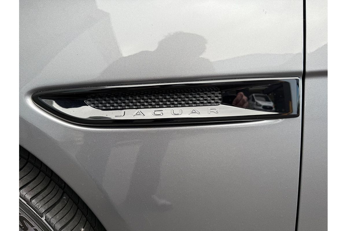 2021 Jaguar XE P300 R-Dynamic Black X760
