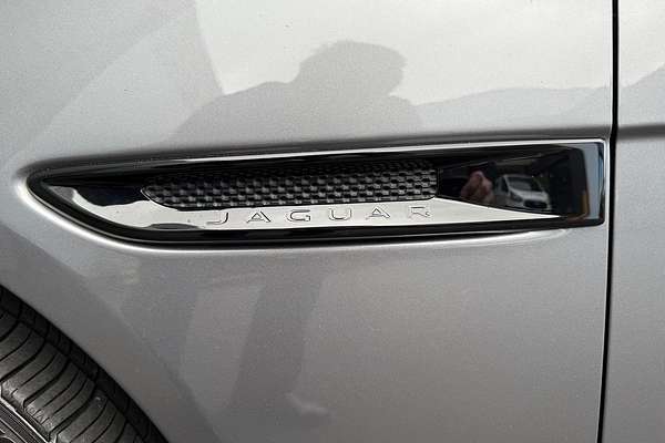 2021 Jaguar XE P300 R-Dynamic Black X760