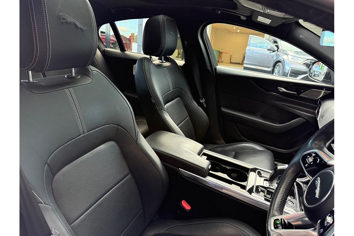 2021 Jaguar XE P300 R-Dynamic Black X760