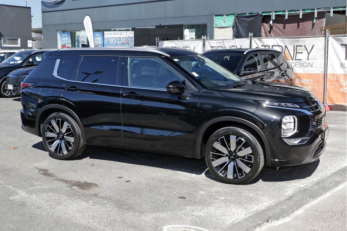 2025 Mitsubishi Outlander Exceed ZM