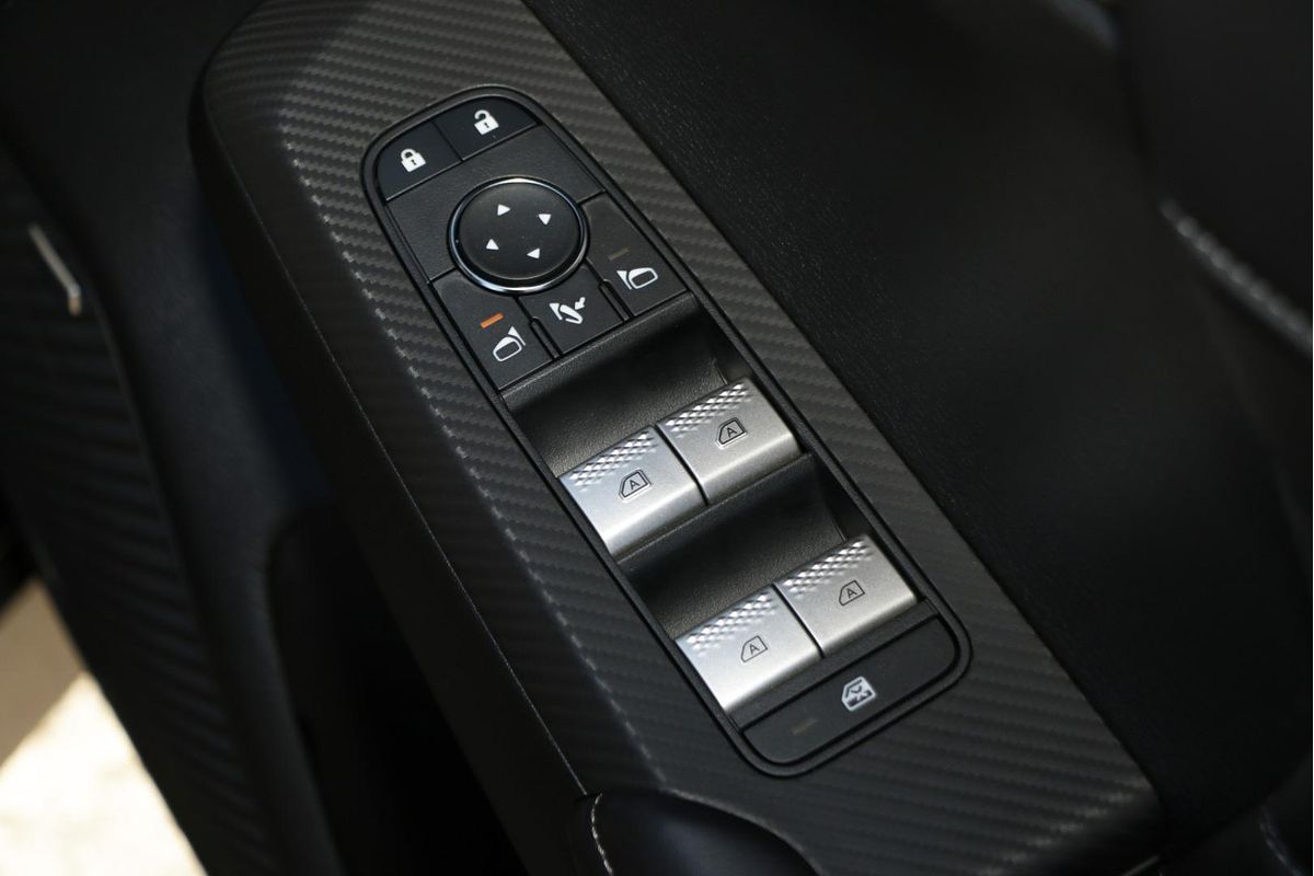 2025 Mitsubishi Outlander Exceed ZM