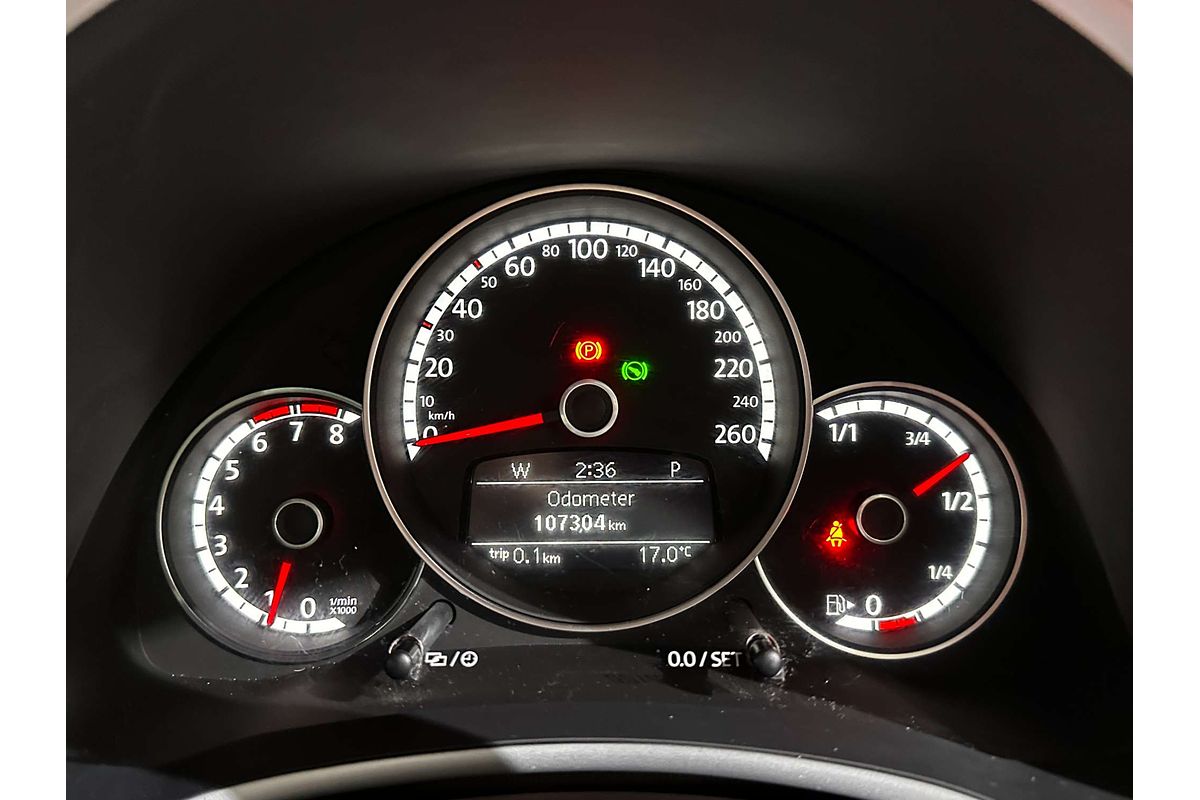 2015 Volkswagen Beetle  1L
