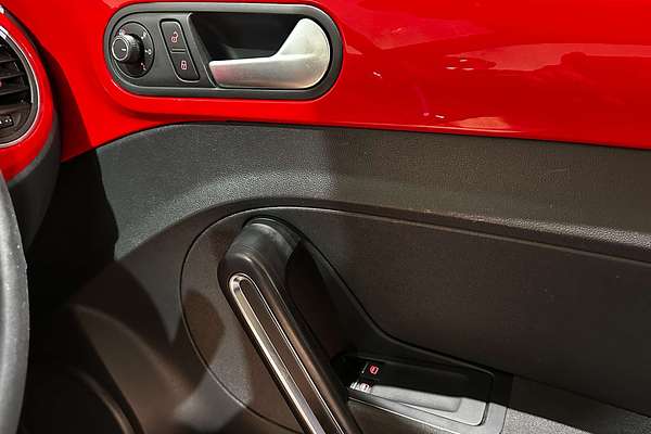 2015 Volkswagen Beetle  1L