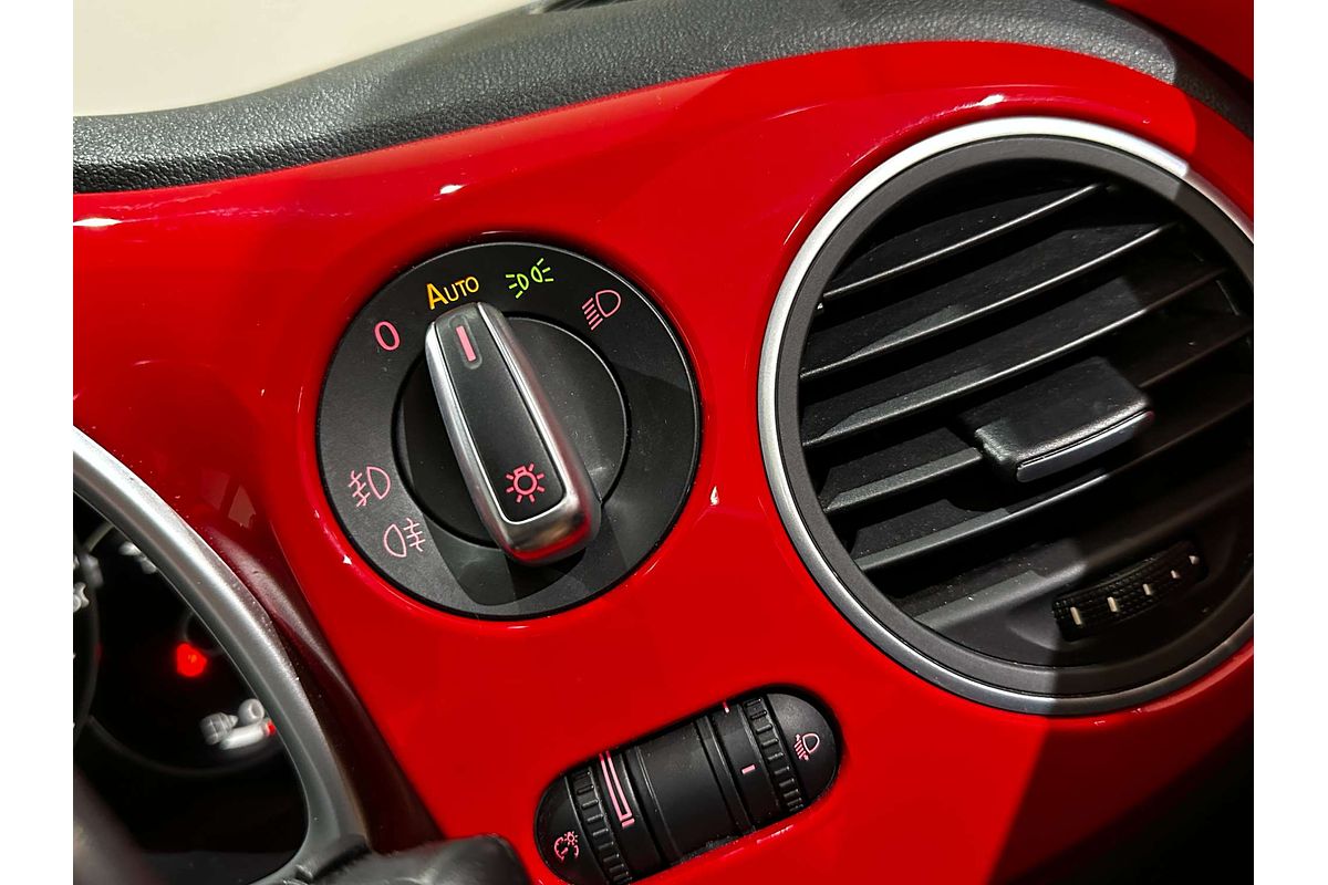 2015 Volkswagen Beetle  1L
