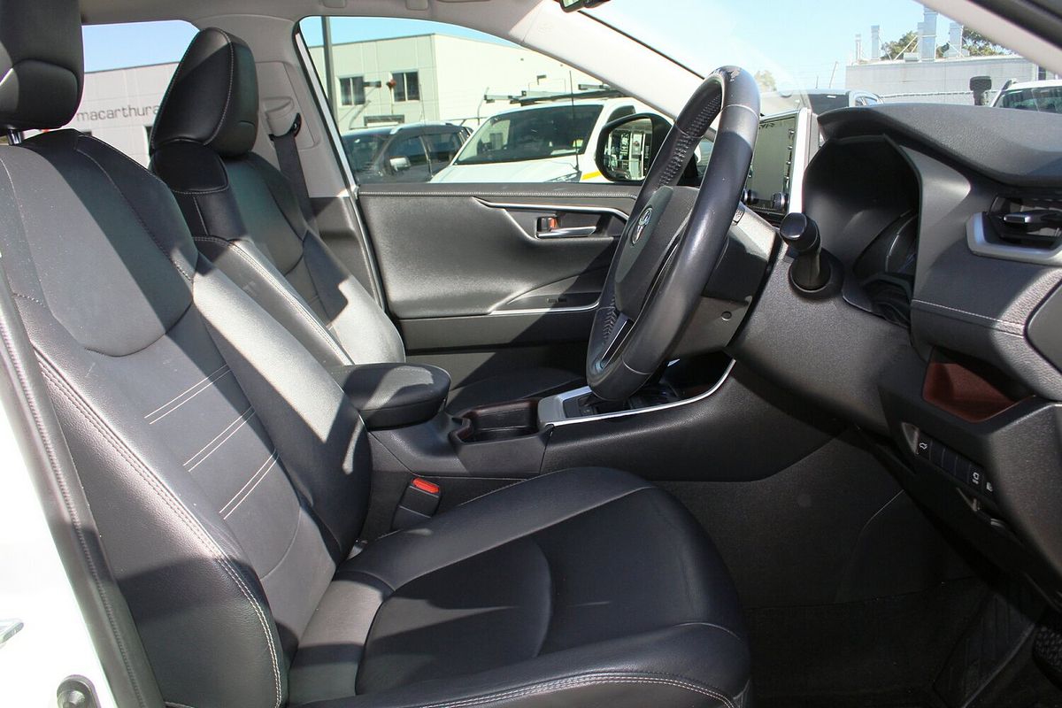 2020 Toyota RAV4 Cruiser AXAH52R