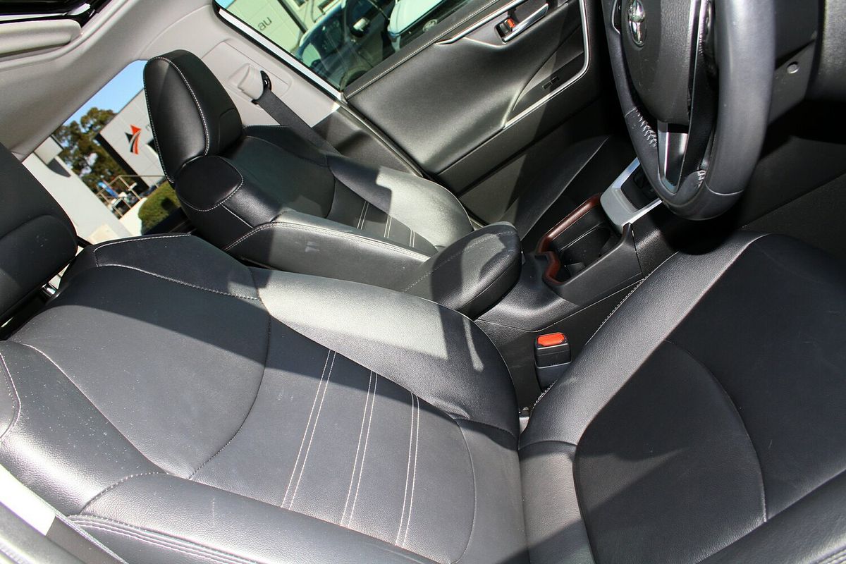 2020 Toyota RAV4 Cruiser AXAH52R