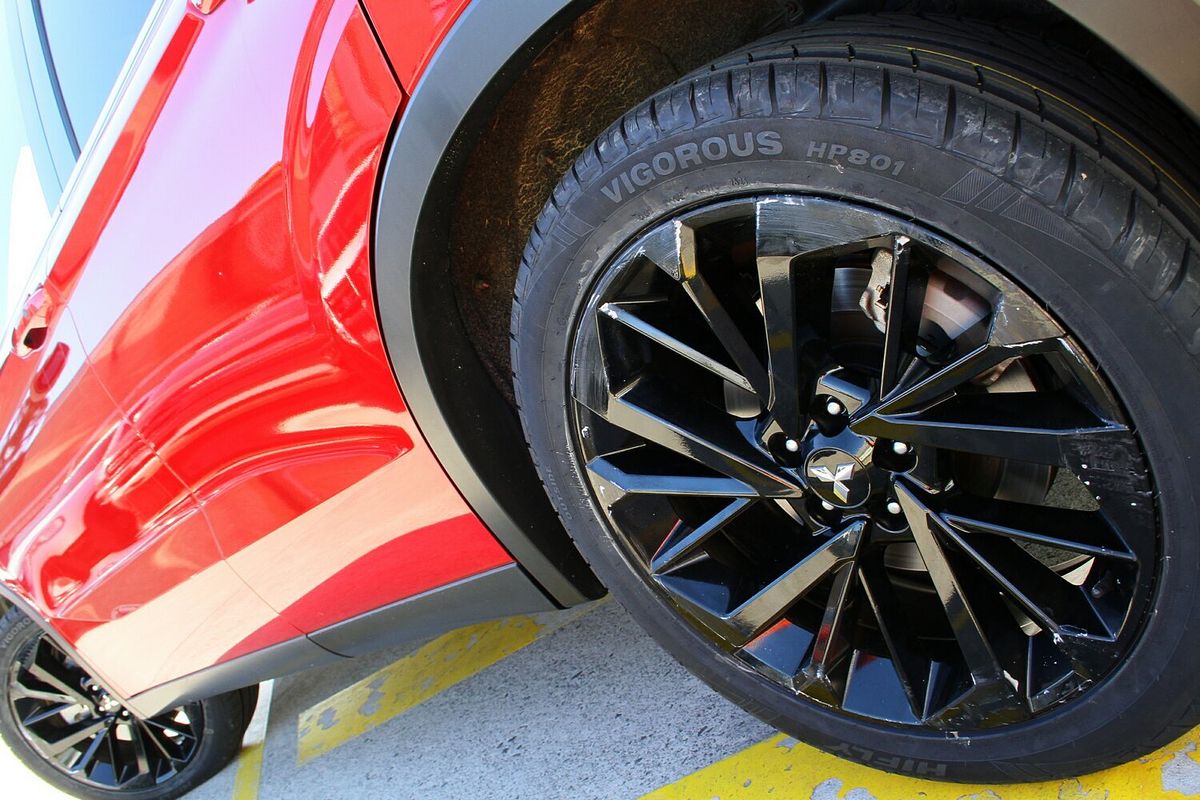 2023 Mitsubishi Outlander LS ZM
