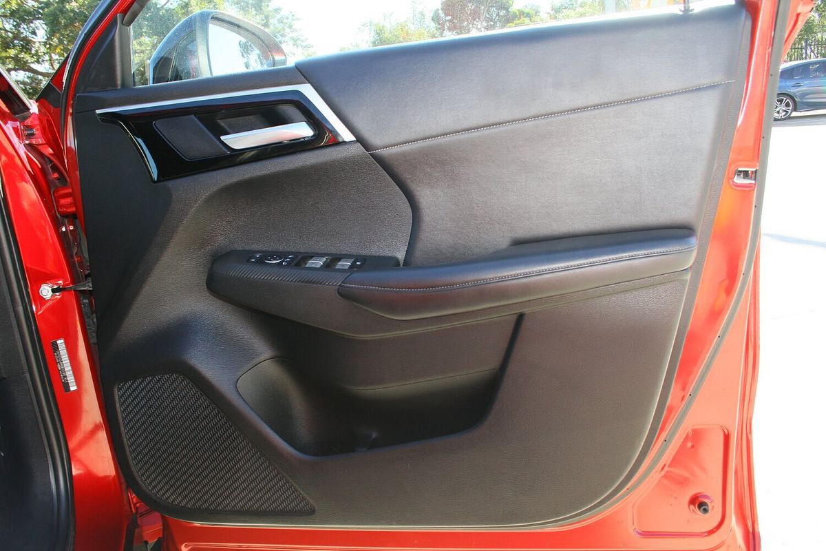 2023 Mitsubishi Outlander LS ZM