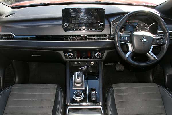 2023 Mitsubishi Outlander LS ZM