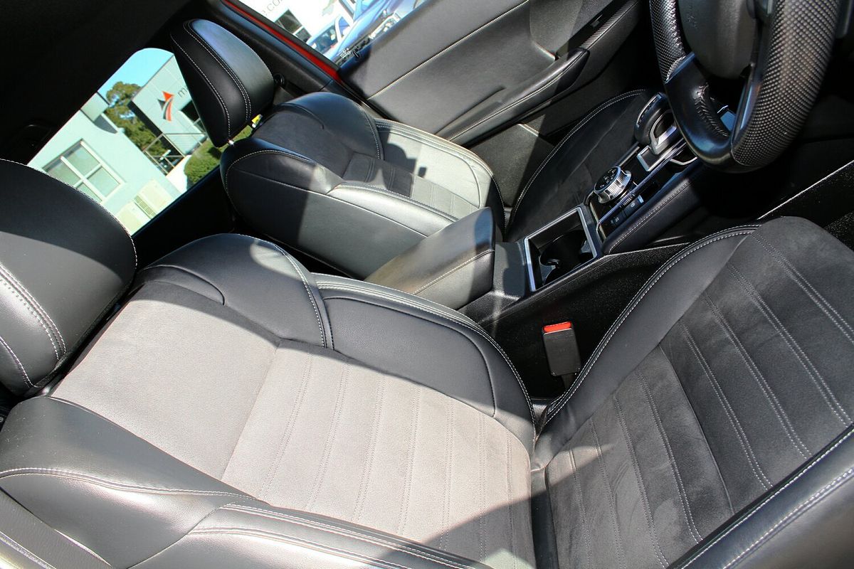 2023 Mitsubishi Outlander LS ZM