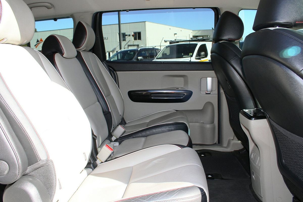 2019 Kia Carnival Platinum YP