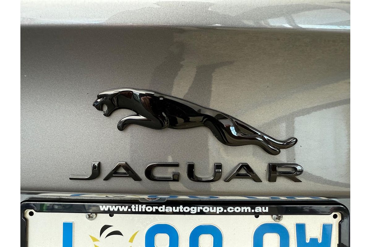 2021 Jaguar XE P300 R-Dynamic Black X760