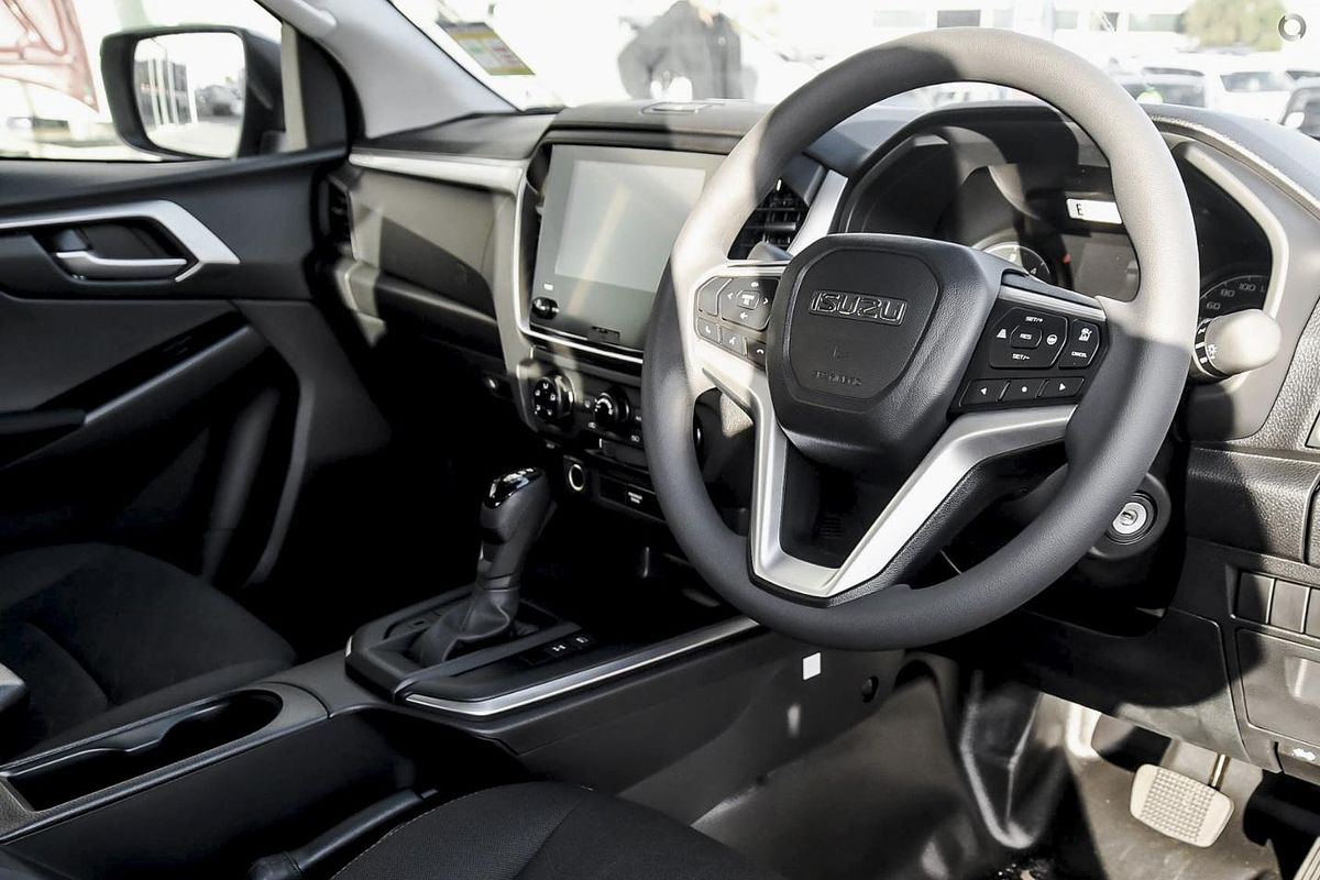 2025 Isuzu D-MAX LS-M 4X4