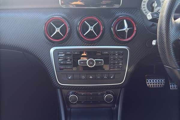 2014 Mercedes-Benz 250 AMG LINE