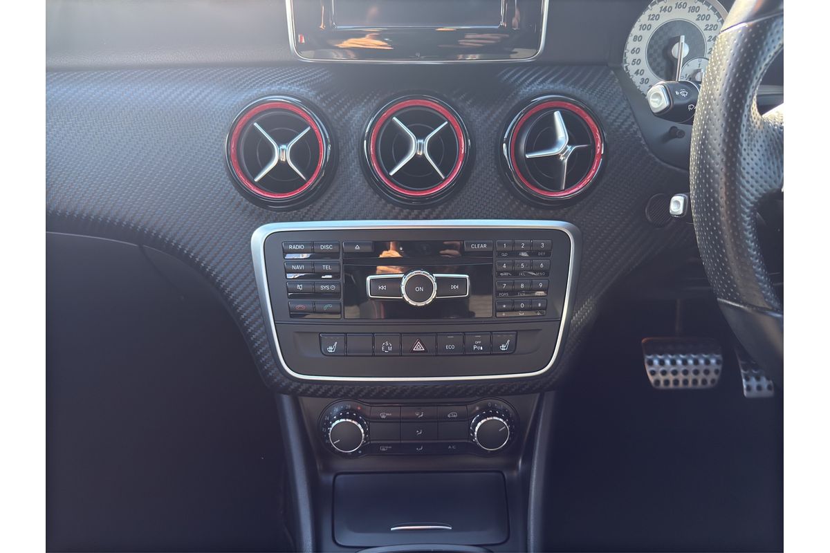 2014 Mercedes-Benz 250 AMG LINE