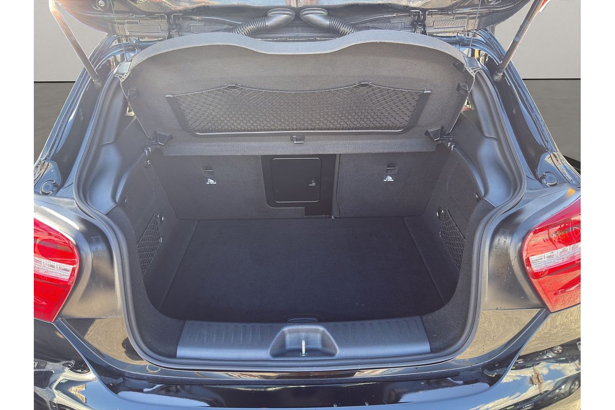 2014 Mercedes-Benz 250 AMG LINE