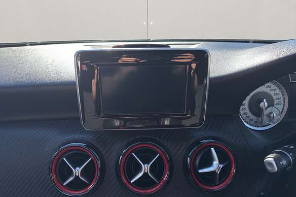 2014 Mercedes-Benz 250 AMG LINE