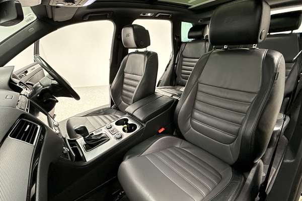 2017 Volkswagen Touareg V8 TDI R-Line 7P