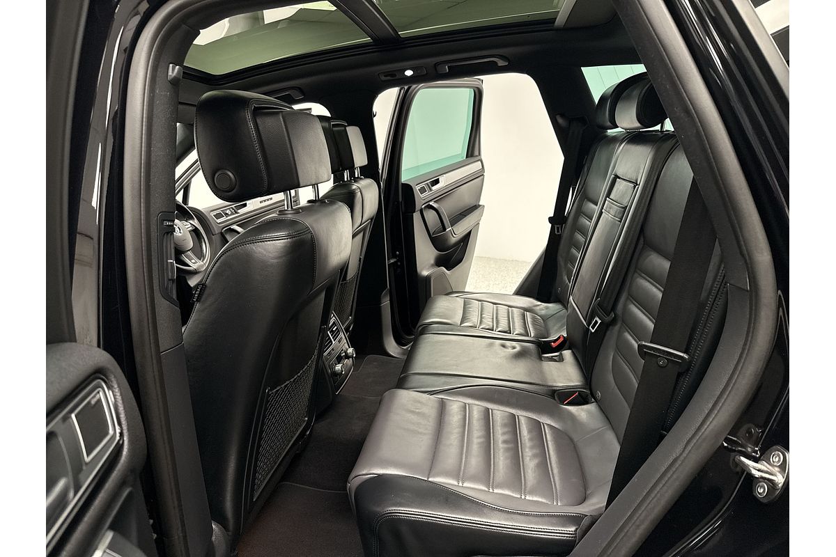 2017 Volkswagen Touareg V8 TDI R-Line 7P