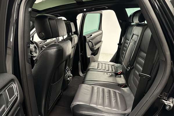 2017 Volkswagen Touareg V8 TDI R-Line 7P