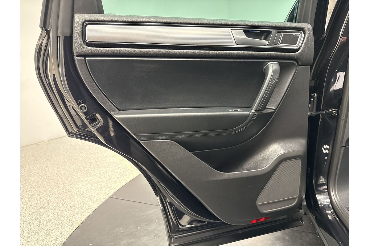 2017 Volkswagen Touareg V8 TDI R-Line 7P
