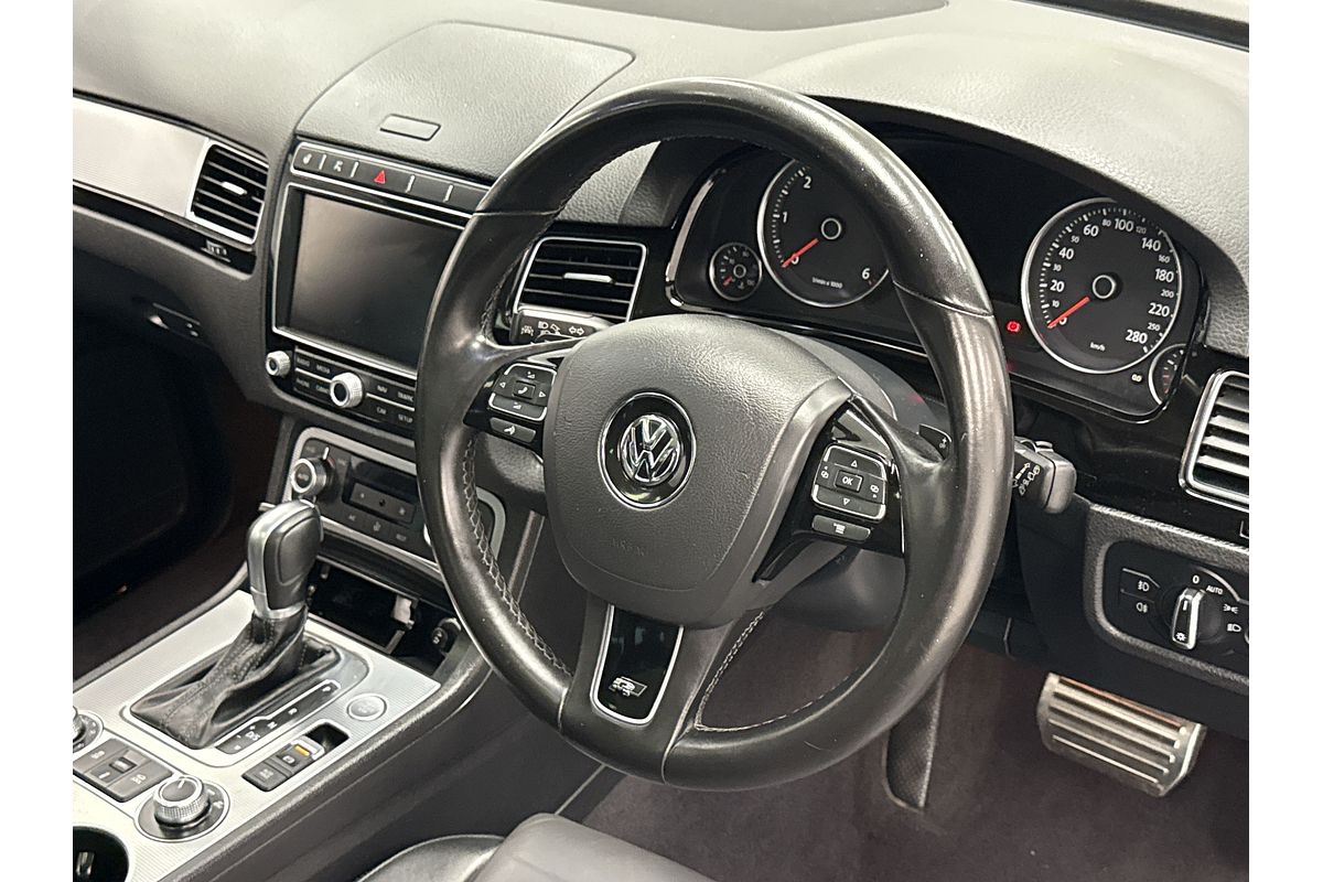 2017 Volkswagen Touareg V8 TDI R-Line 7P