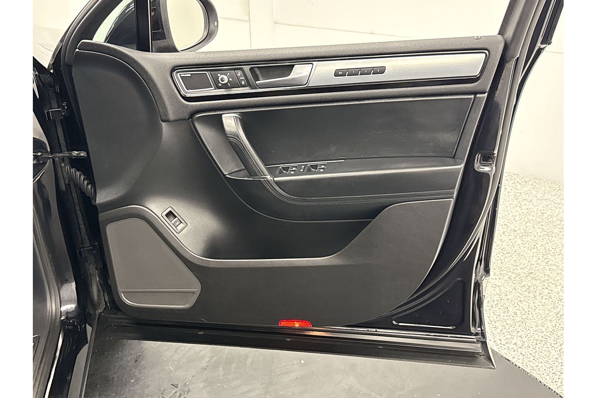 2017 Volkswagen Touareg V8 TDI R-Line 7P