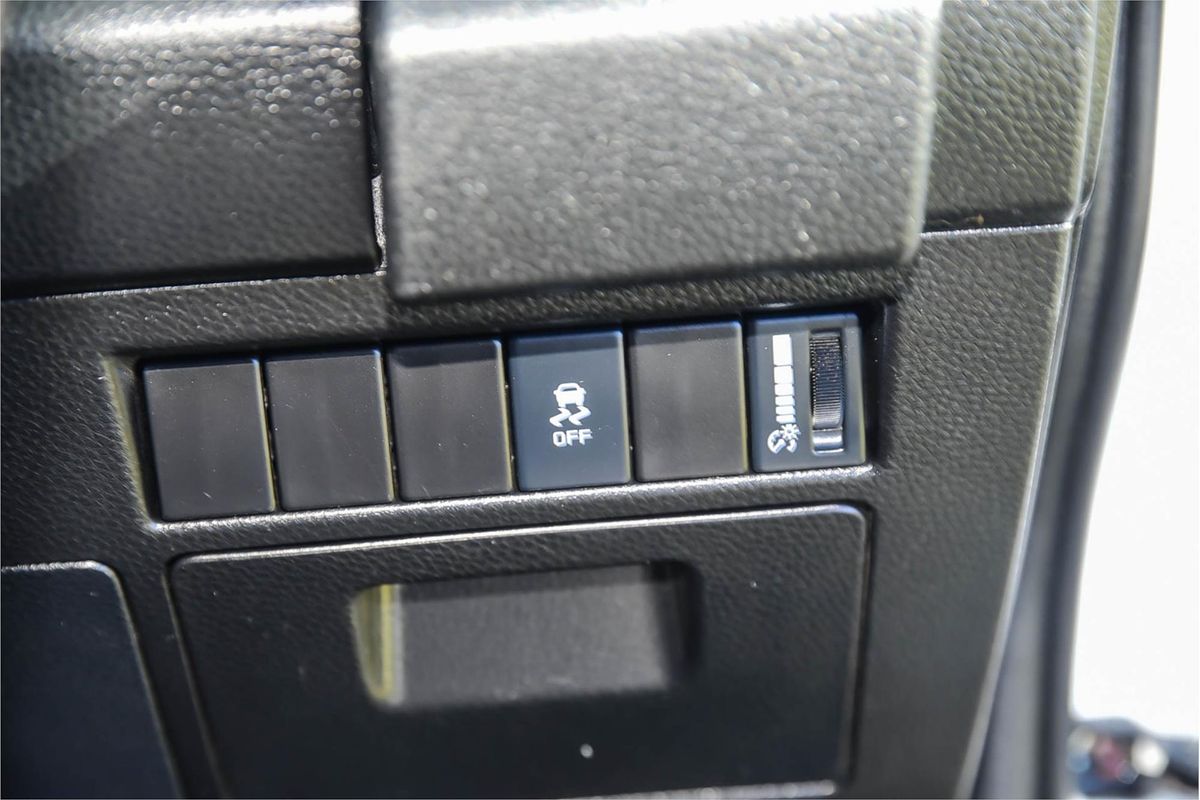 2020 Isuzu D-MAX SX High Ride Rear Wheel Drive