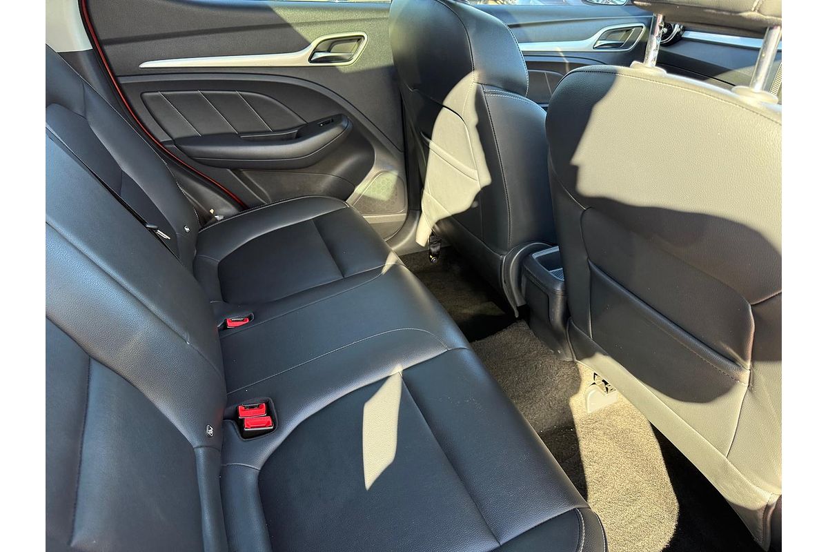 2019 MG ZS Essence AZS1