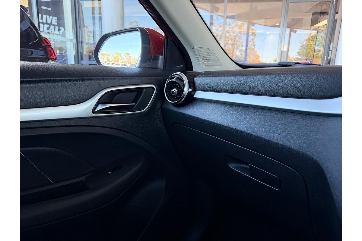 2019 MG ZS Essence AZS1