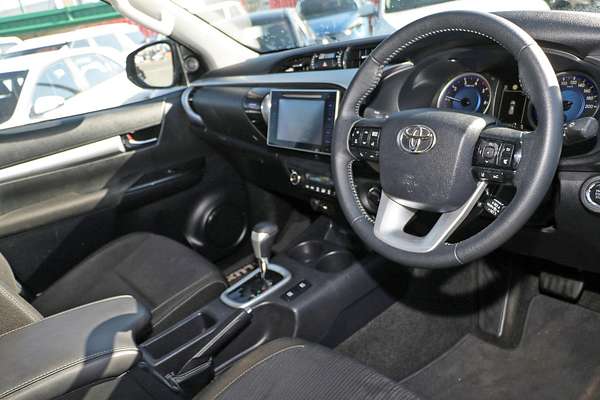 2020 Toyota Hilux SR5 GUN126R 4X4